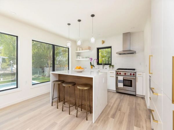 Canalfront Stunning Vacation Home in Plantation Key Sleeps 8