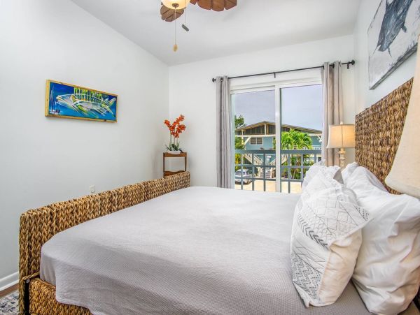 Canalfront Lovely Vacation Home in Islamorada Sleeps 10