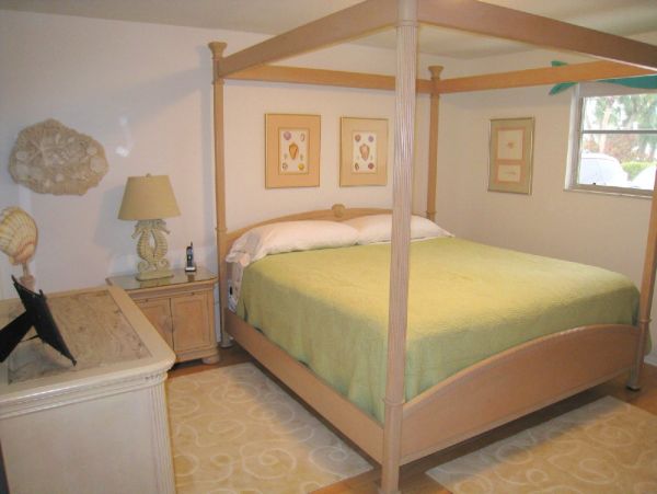 Discover Paradise in this Vacation Rental on Manasota Key