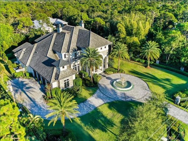 Your Dream Vacation Awaits on Naples