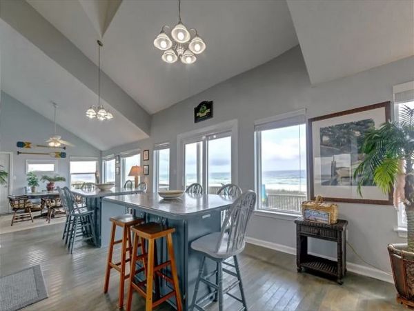 Exclusive 4 Bedroom Home Located on Navarre Beach