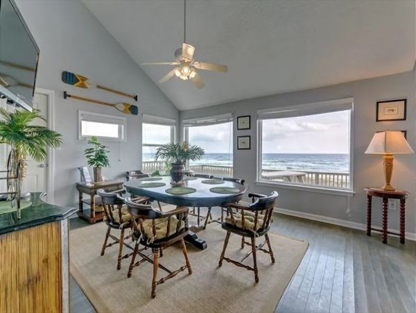 Exclusive 4 Bedroom Home Located on Navarre Beach