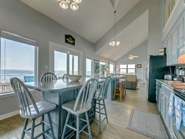 Exclusive 4 Bedroom Home Located on Navarre Beach