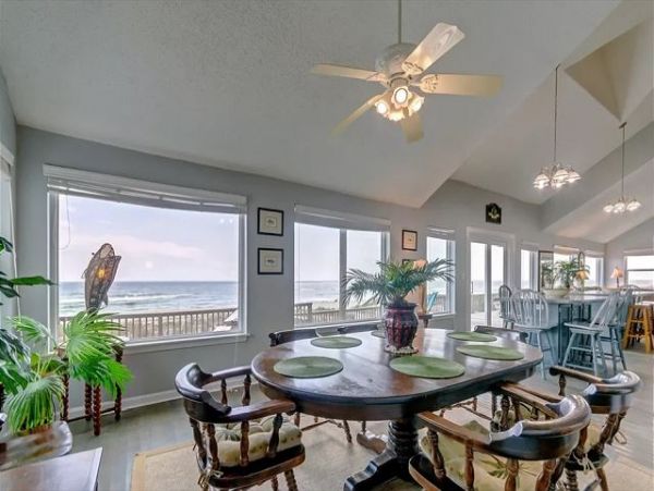 Exclusive 4 Bedroom Home Located on Navarre Beach