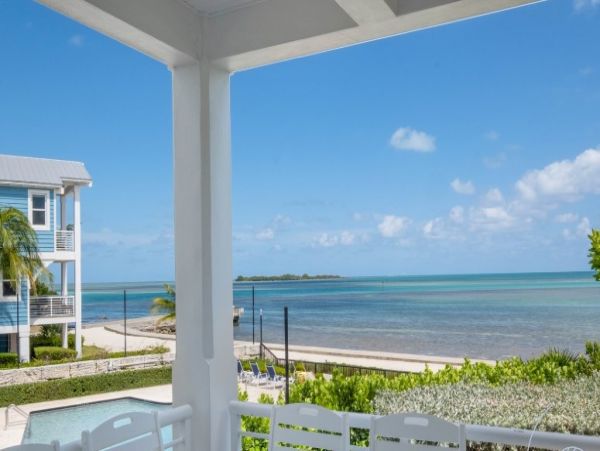 Islamorada Vacation Home Four Bedroom Walk to Beach