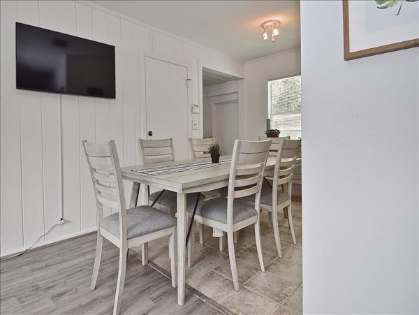 Siesta Key 3 Bedroom Vacation Home Close to Beach