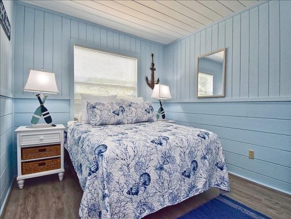 Siesta Key 3 Bedroom Vacation Home Close to Beach
