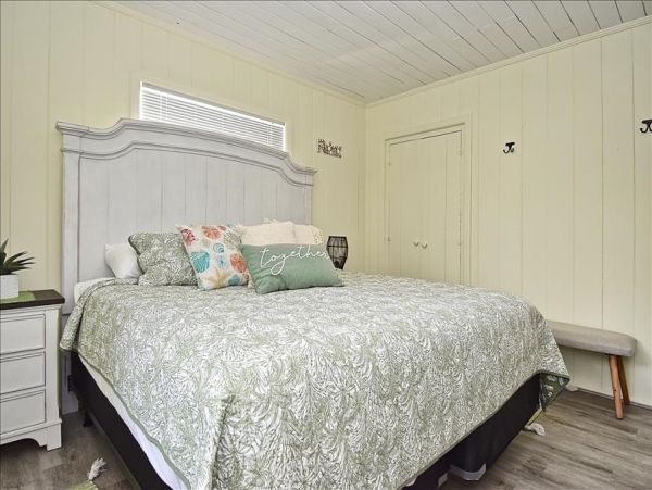 Siesta Key 3 Bedroom Vacation Home Close to Beach