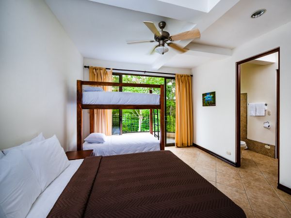 Wow Amazing Vacation Villa Sleps up to 36 Guests