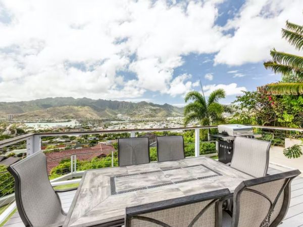 Stunning Honolulu Vacation Villa with Ocean Views & Private Pool
