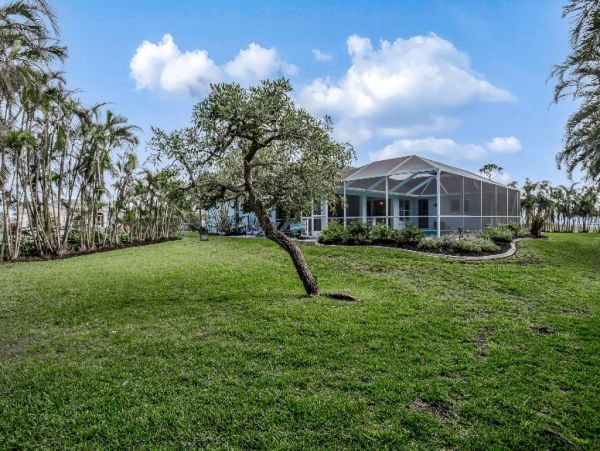 Cape Coral Vacation Home Three Bedroom