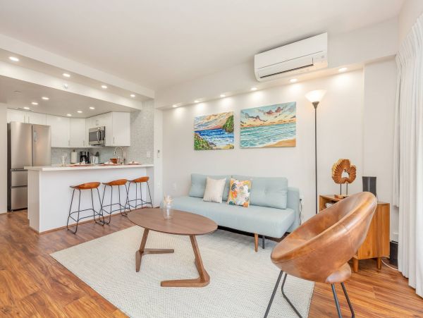 Luxury Vacation Rental in Honolulu with Amazing Views Sleeps 4