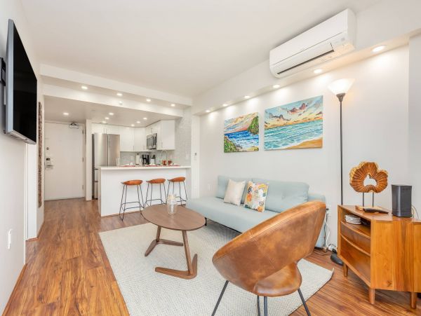 Luxury Vacation Rental in Honolulu with Amazing Views Sleeps 4