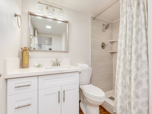 Luxury Vacation Rental in Honolulu with Amazing Views Sleeps 4