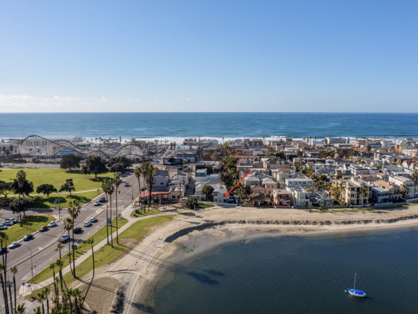 Bayfront Ground Floor Vacation Condo