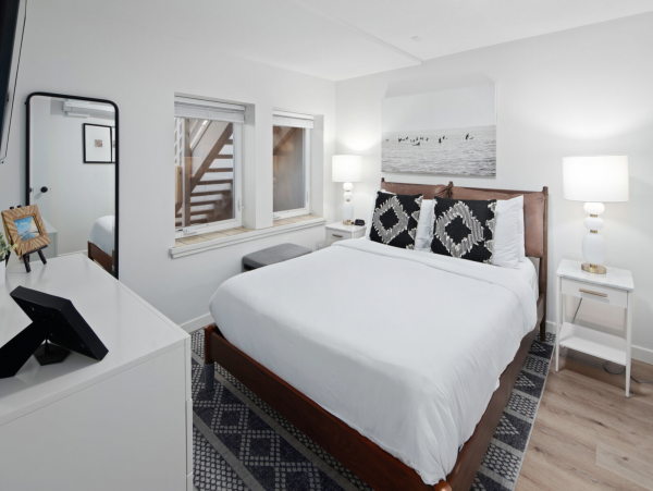 Bayfront Ground Floor Vacation Condo