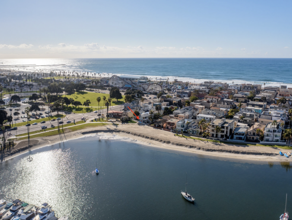 Bayfront Ground Floor Vacation Condo