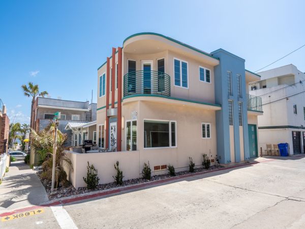 Mission Beach San Diego Vacation Rental Ocean View Beach House with Deck & Garage