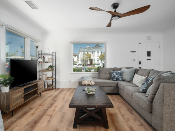 Pacific Beach 2 Bedroom Vacation Cottage Walk to Beach