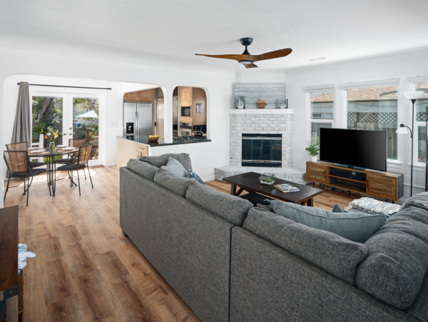 Pacific Beach 2 Bedroom Vacation Cottage Walk to Beach