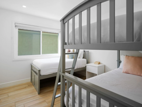 3 Bedroom Condo sleeps 7