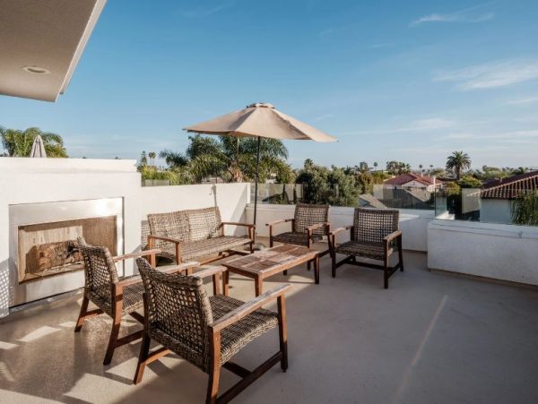 Pacific Beach Vacation Home Five Bedrooms Sleeps Ten Guests