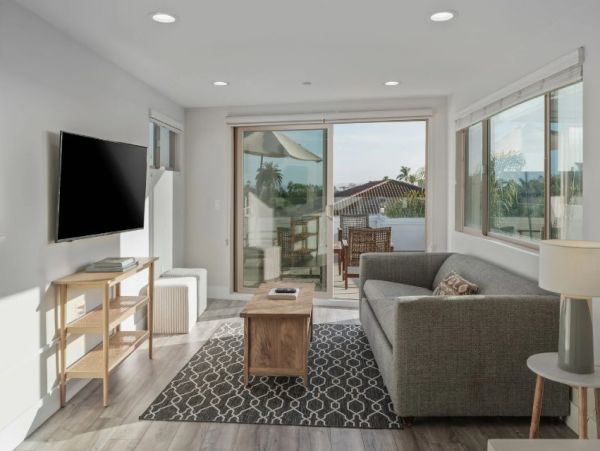 Pacific Beach Vacation Home Five Bedrooms Sleeps Ten Guests