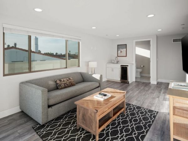Pacific Beach Vacation Home Five Bedrooms Sleeps Ten Guests