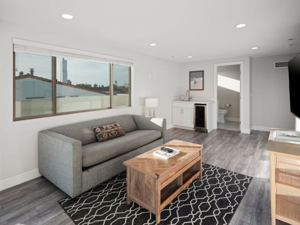 Pacific Beach Vacation Home Five Bedrooms Sleeps Ten Guests