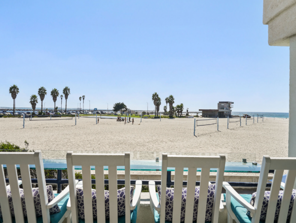 Chic Condo with Amazing Views in Mission Beach