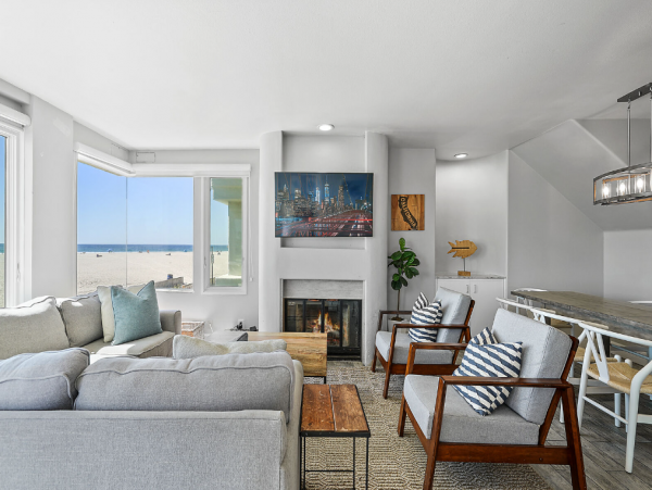 Chic Condo with Amazing Views in Mission Beach