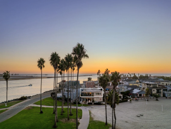 Bayfront Bliss, Spacious Deck with Amazing Water Views