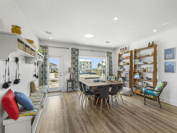 Navarre Six Bedroom Vacation Rental Beach Across the Street