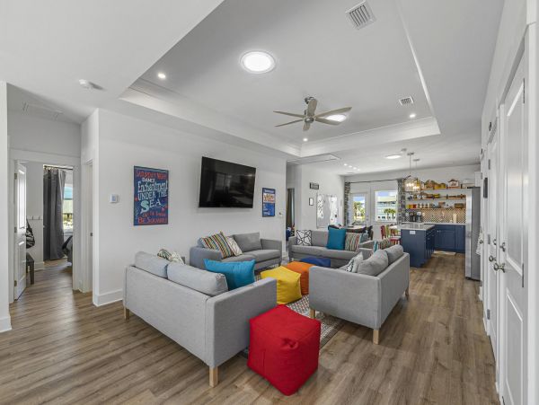 Navarre Six Bedroom Vacation Rental Beach Across the Street