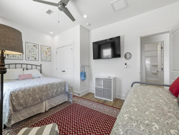 Navarre Six Bedroom Vacation Rental Beach Across the Street