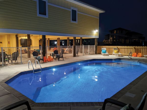 Navarre Six Bedroom Vacation Rental Beach Across the Street