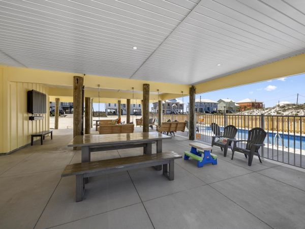 Navarre Six Bedroom Vacation Rental Beach Across the Street