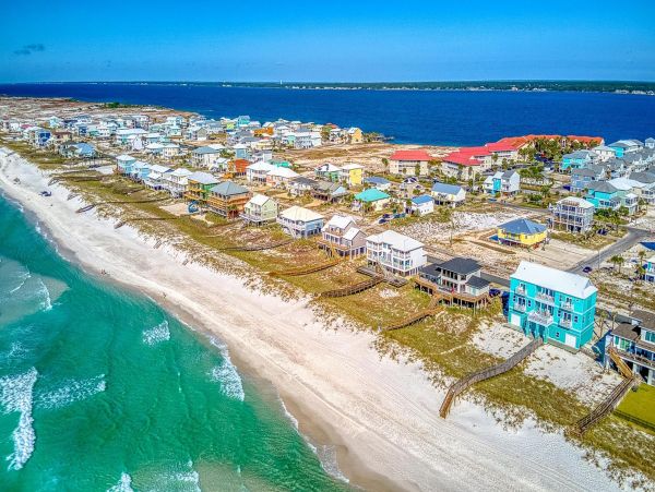 Navarre Six Bedroom Vacation Rental Beach Across the Street