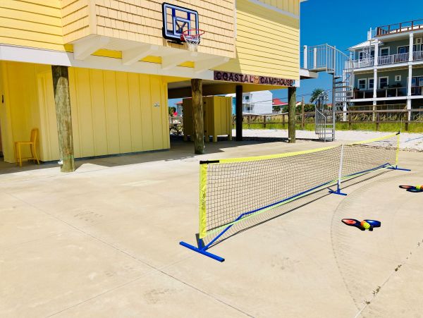 Navarre Six Bedroom Vacation Rental Beach Across the Street