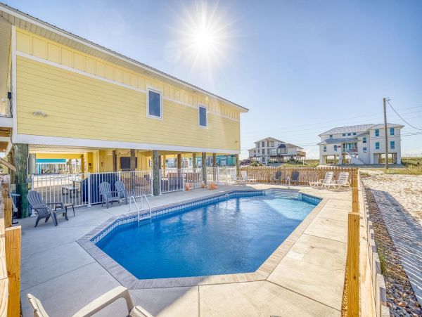 Navarre Six Bedroom Vacation Rental Beach Across the Street