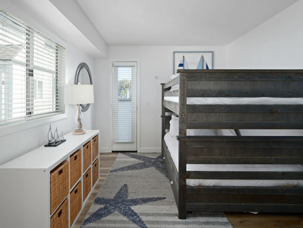 Mission Beach 2nd Floor Family Friendly Home Close to Bay & Beach