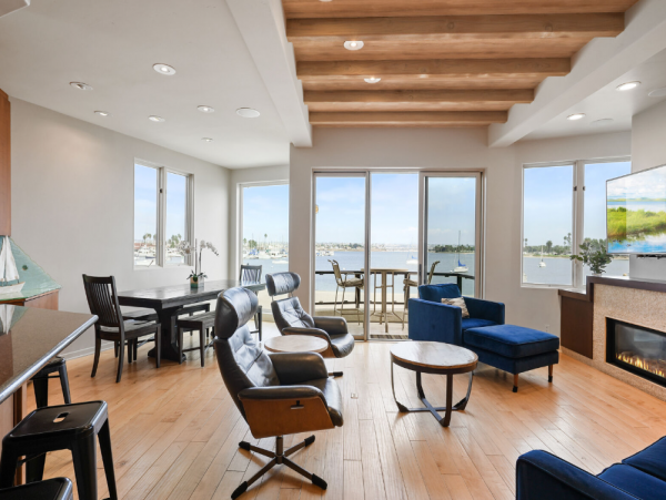 Mission Beach 4 Bedroom Vacation Getaway with Bay Views