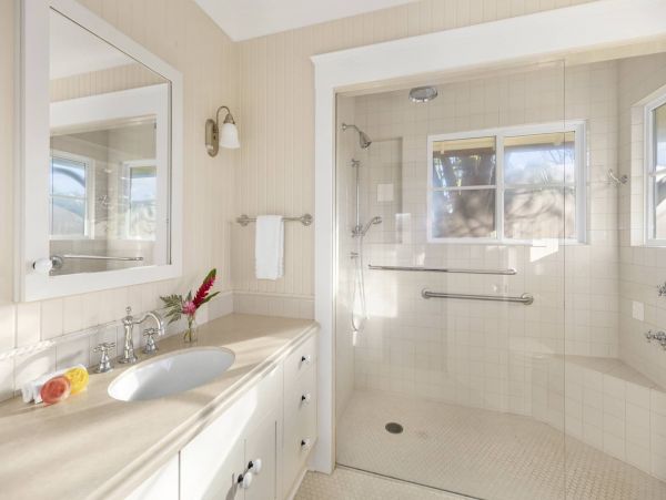 Private Exclusive Oahu Beachfront Estate- Main House Plus Carriage  House