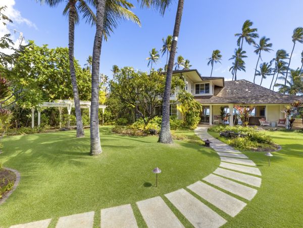 Private Exclusive Oahu Beachfront Estate- Main House Plus Carriage  House