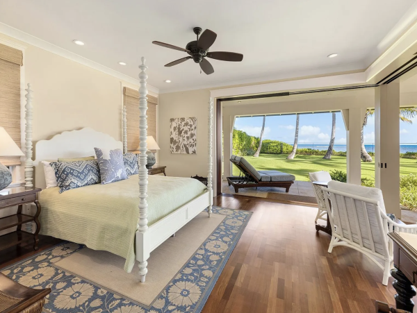 Private Exclusive Oahu Beachfront Estate- Main House Plus Carriage  House