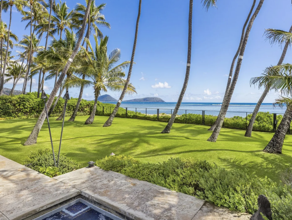 Private Exclusive Oahu Beachfront Estate- Main House Plus Carriage  House