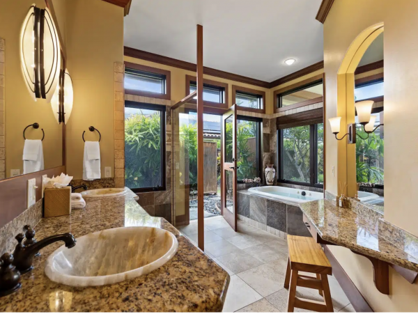 Big Island Gold Coast Luxury Oceanfront Estate