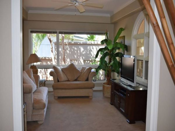 Five Bedroom Exceptional Beachfront Home in Napili