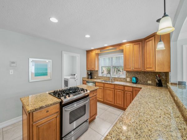 Siesta Key Vacation Home Five Bedroom Walk to Beach