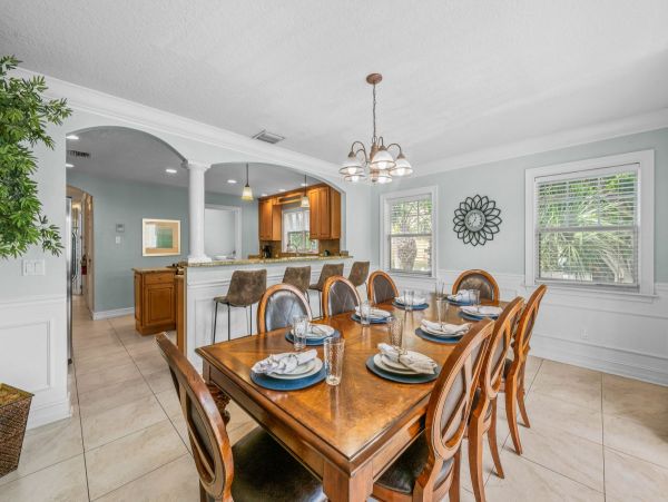 Siesta Key Vacation Home Five Bedroom Walk to Beach